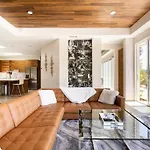 Carmel Hideaway - Modern Luxury