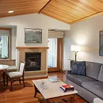 The Quail Lodge