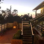Carmel Wayfarer Inn