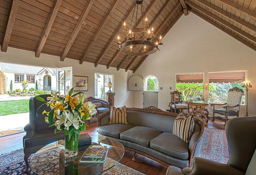 Bed & Breakfast Happy Landing Carmel-by-the-Sea
