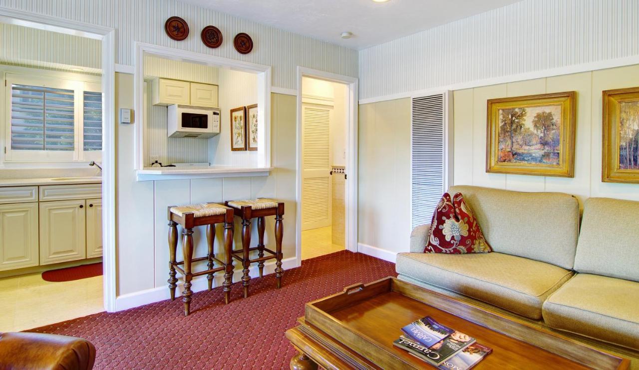 Wayside 3* Carmel-by-the-Sea