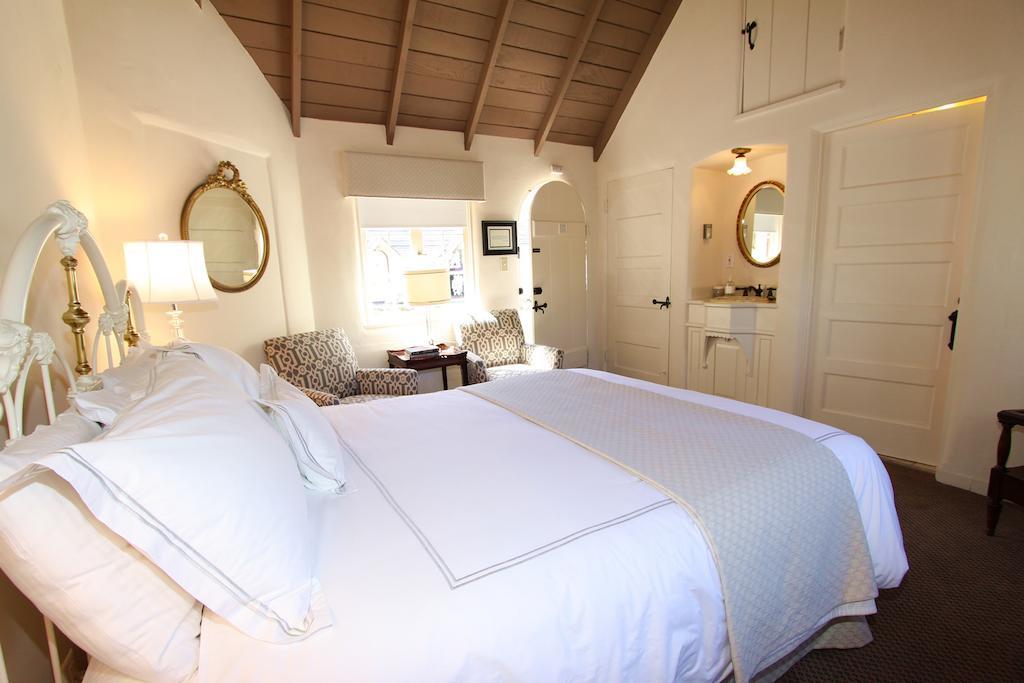 Happy Landing Bed & Breakfast Carmel-by-the-Sea