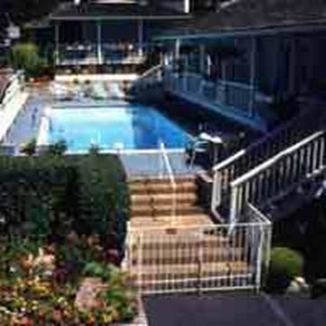 Bay View Hotel 3*