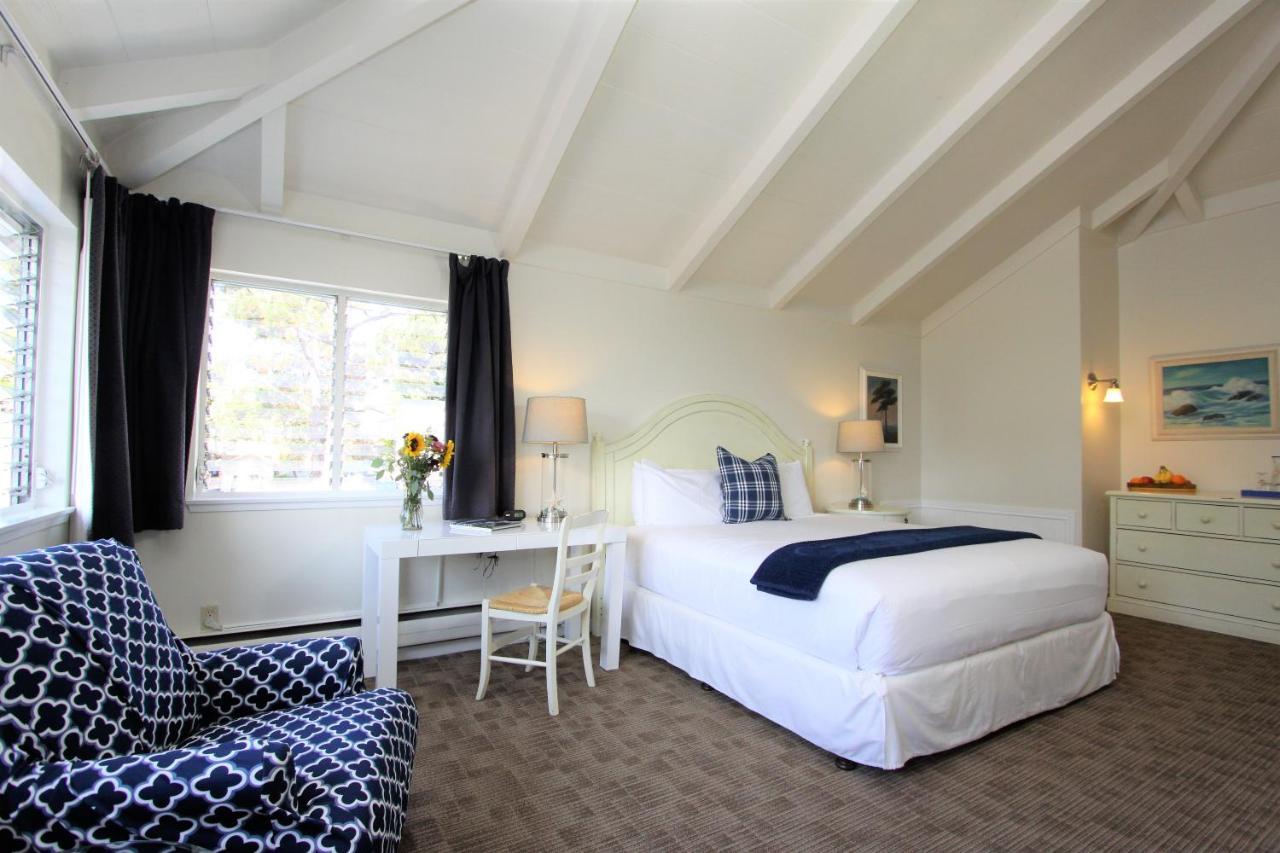 Lamp Lighter And Sunset Suites Inn 3*