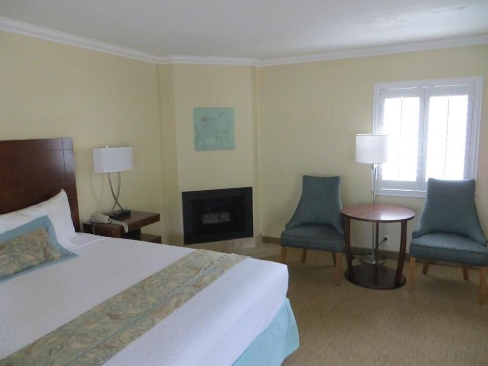 Hotel Bay View 3*