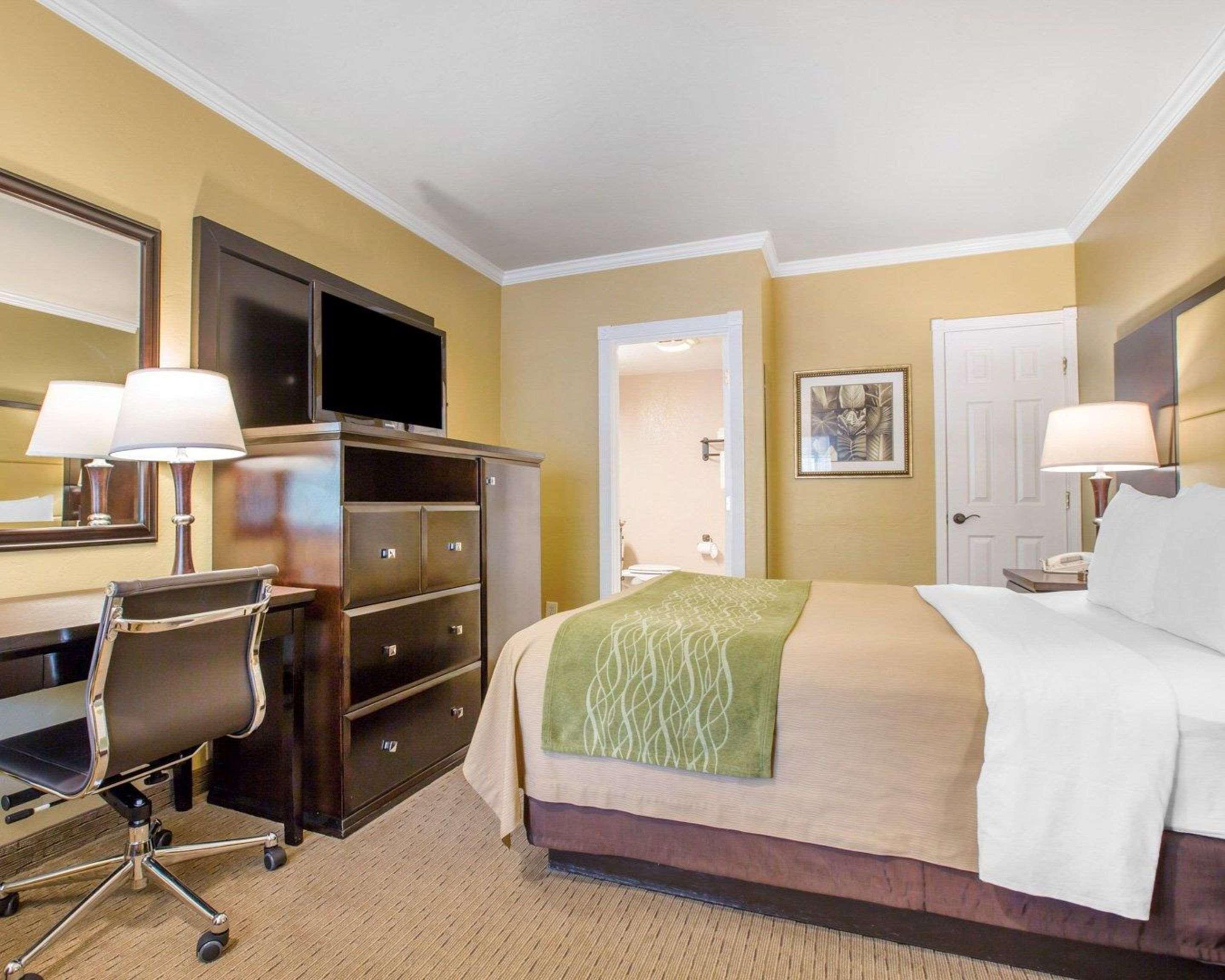 Hotel Comfort By The Sea 3*