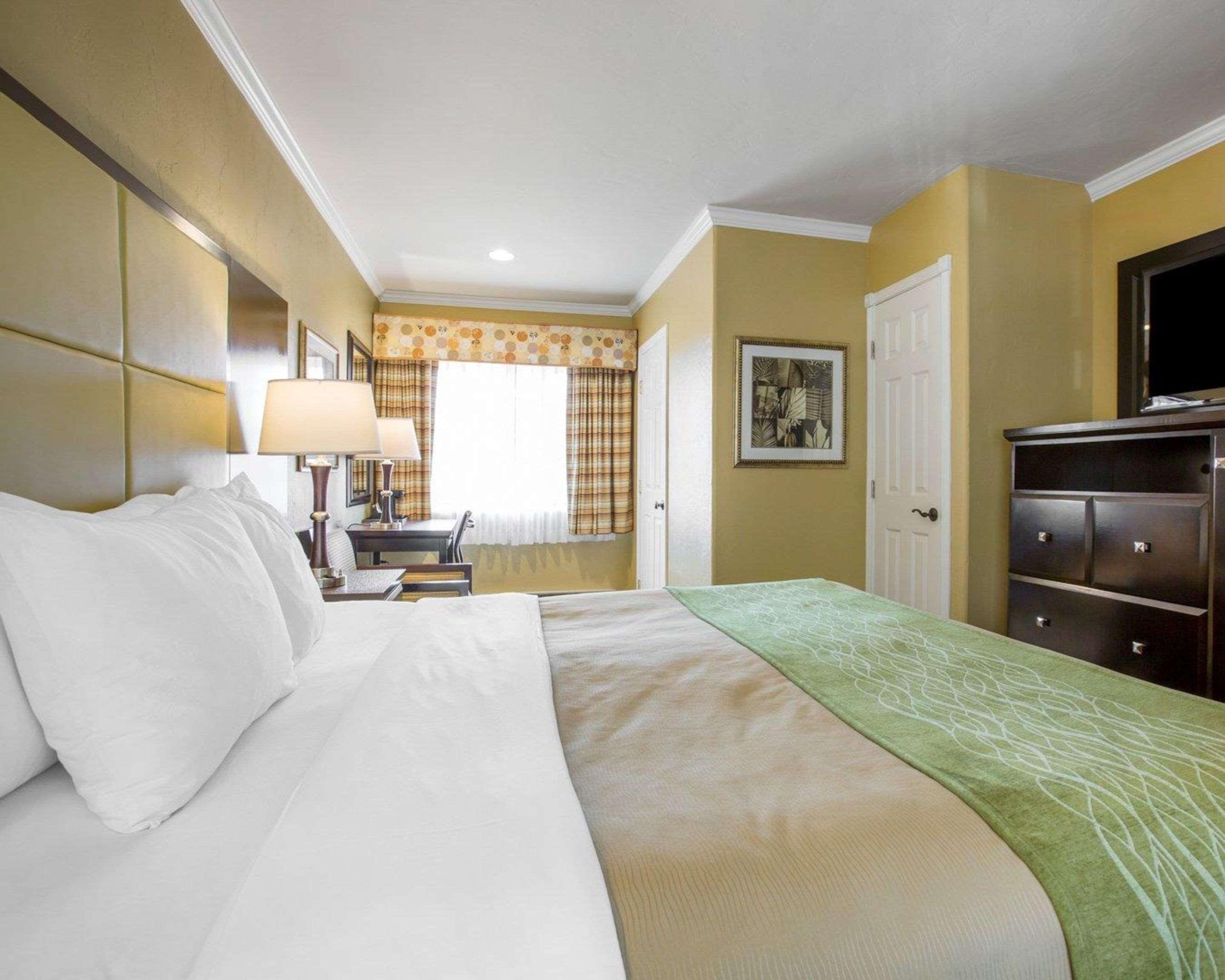 Comfort By The Sea Hotel 3*