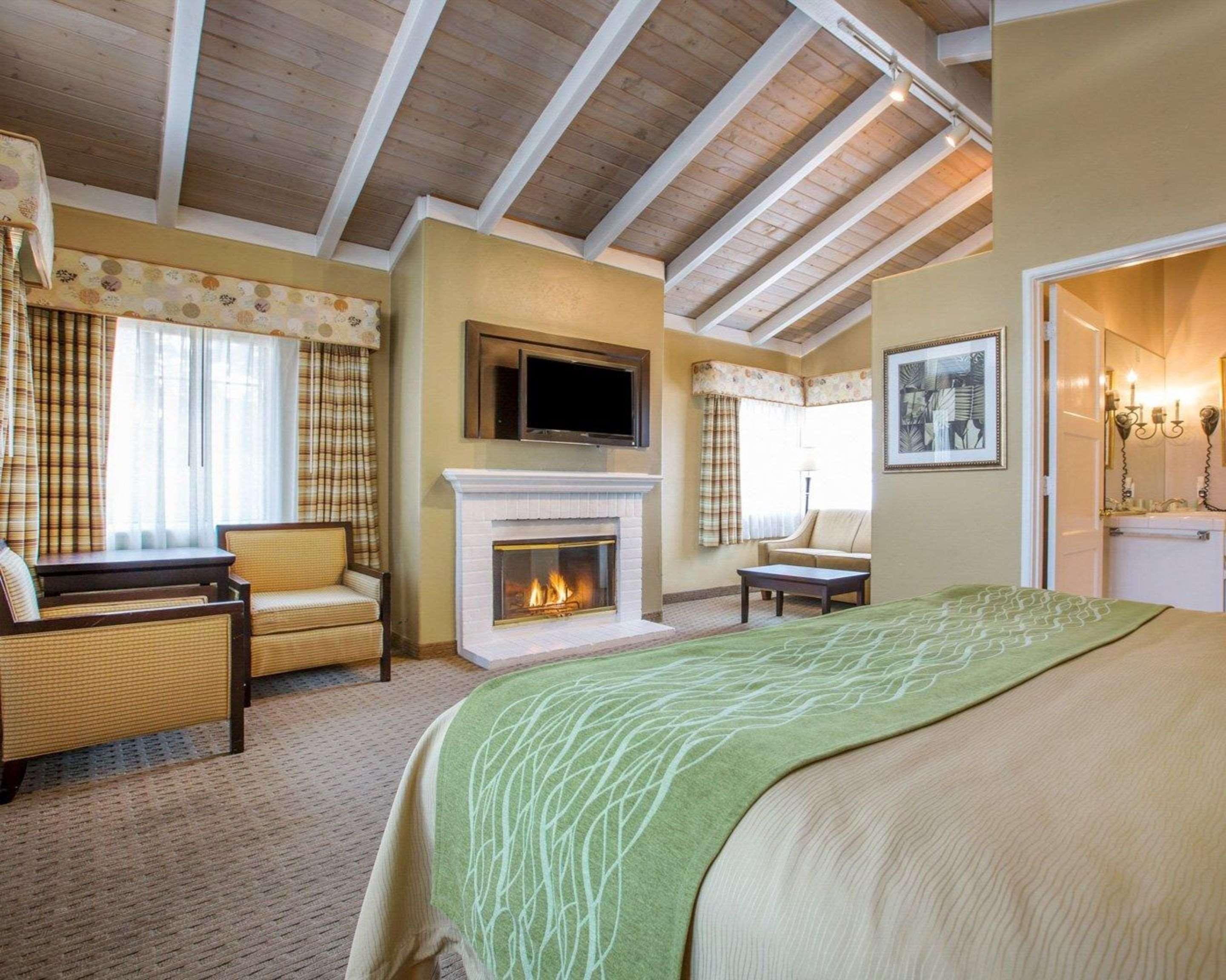 Hotel Comfort By The Sea 3*
