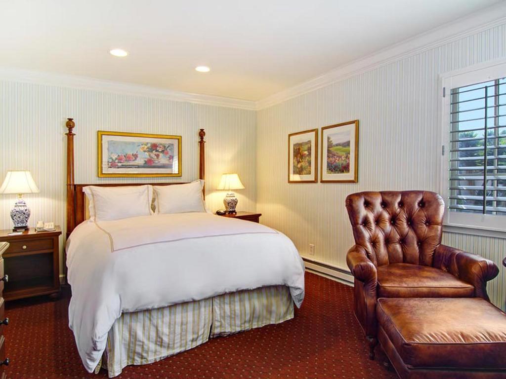 Wayside 3*