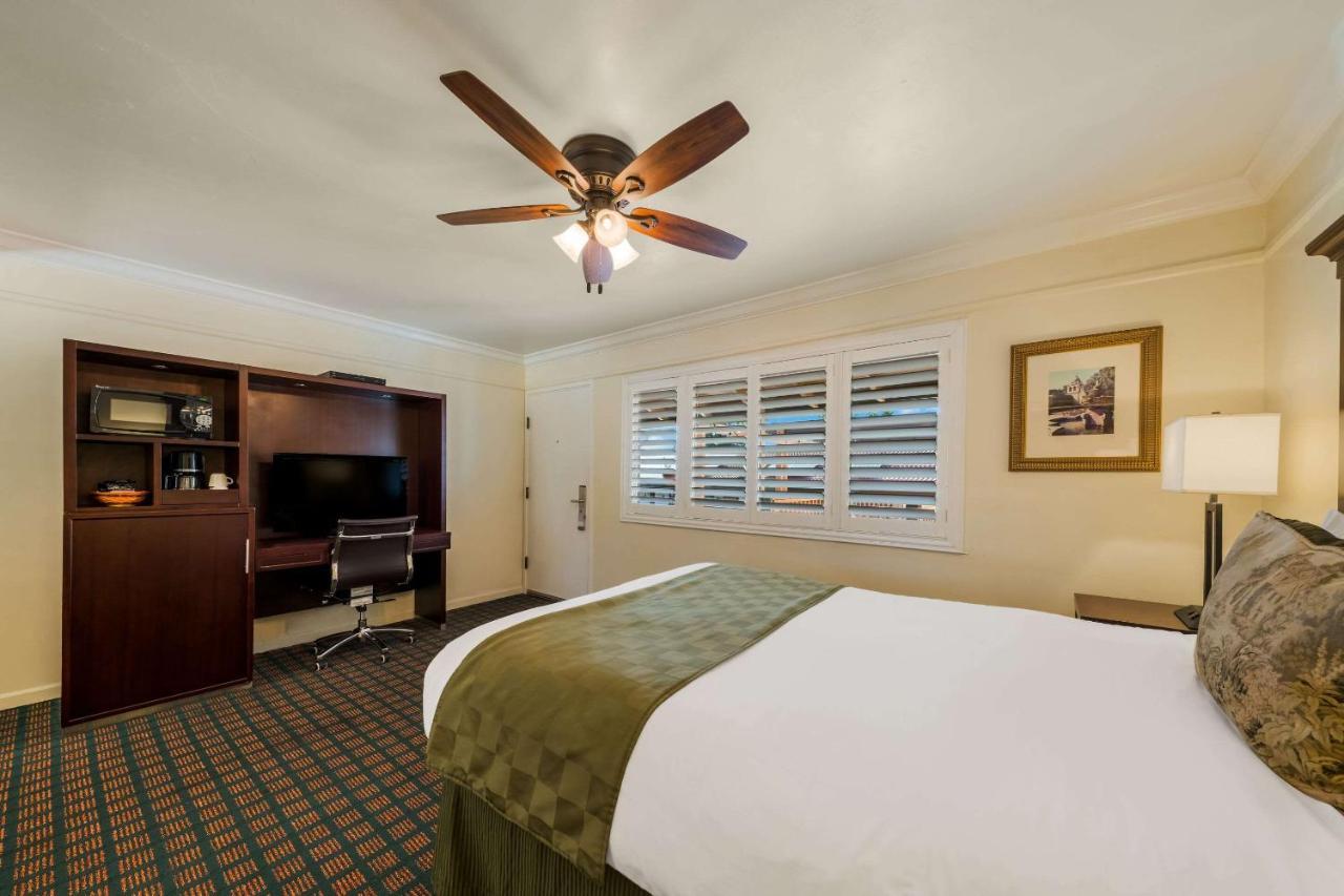 Hotel Clarion Collection Oaks Carmel-by-the-Sea