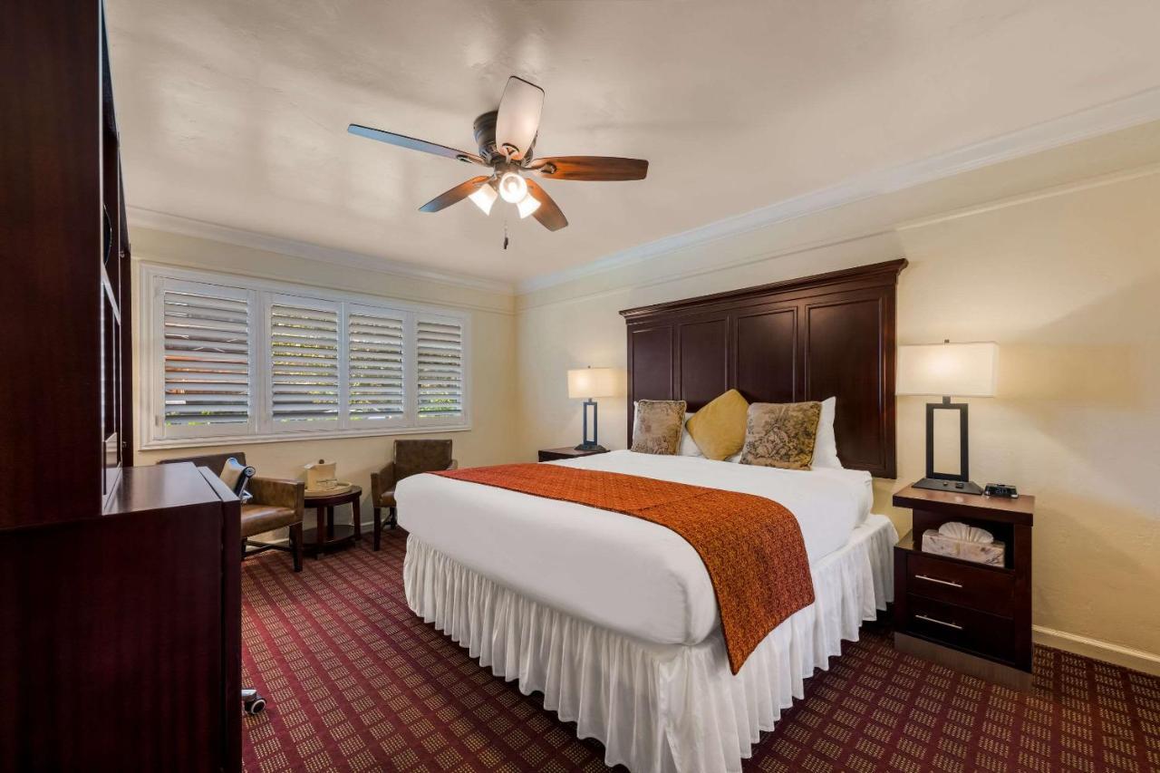Clarion Collection Oaks Carmel-by-the-Sea