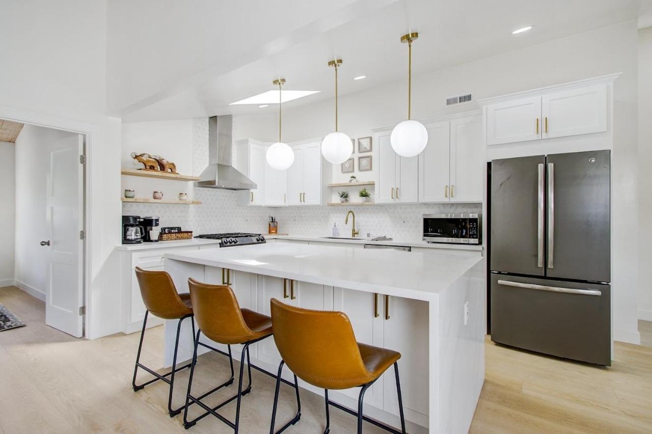 3892 Pearl * Carmel-by-the-Sea