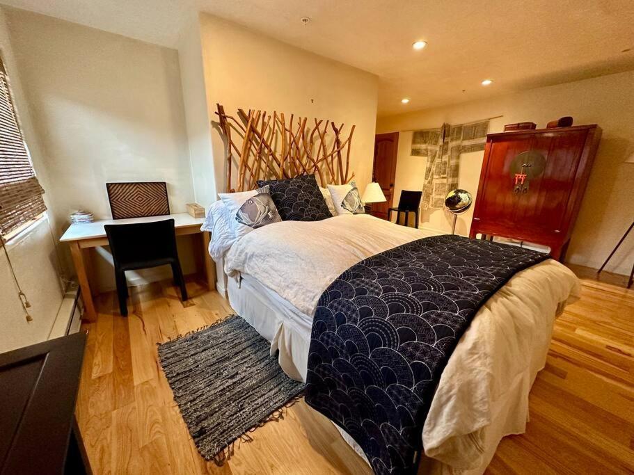 Holiday home Riviera. Oceanfront, Walk To Beach. Carmel-by-the-Sea