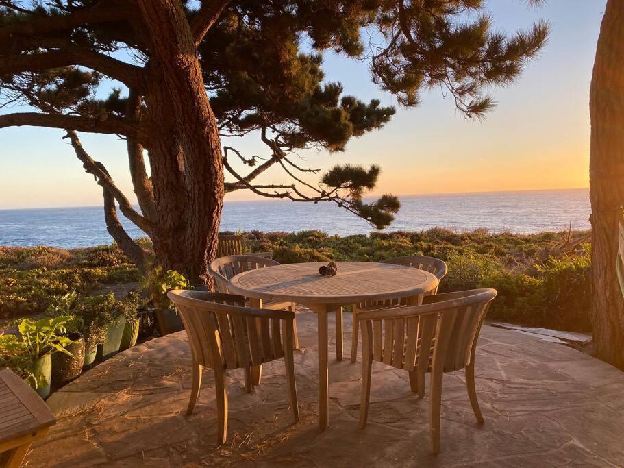 Holiday home Riviera. Oceanfront, Walk To Beach.