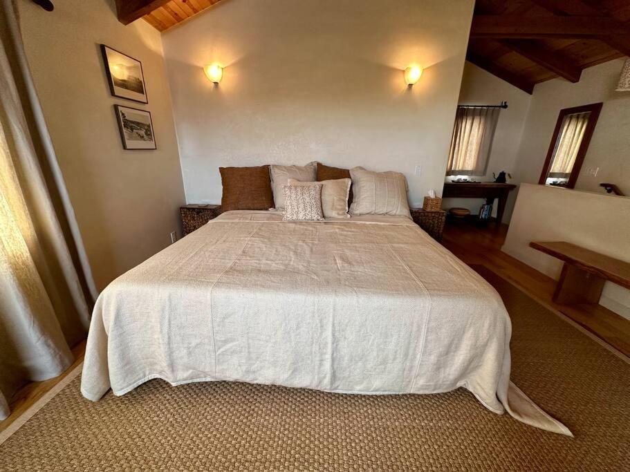 Riviera. Oceanfront, Walk To Beach. Holiday home Carmel-by-the-Sea