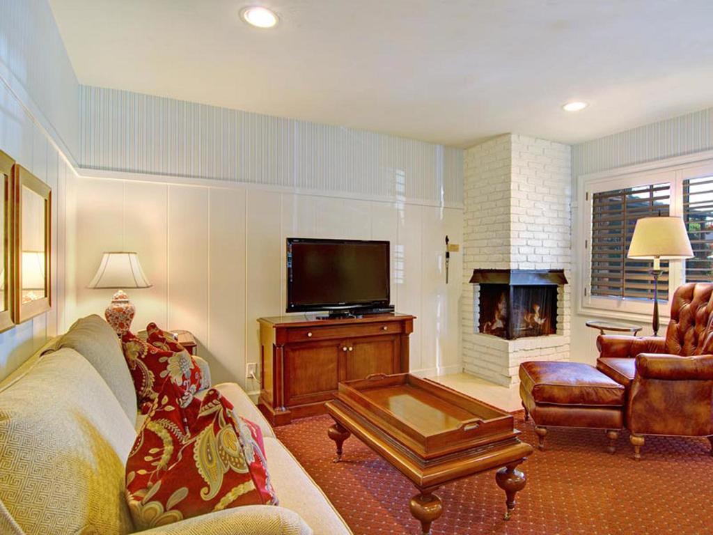 Inn Wayside