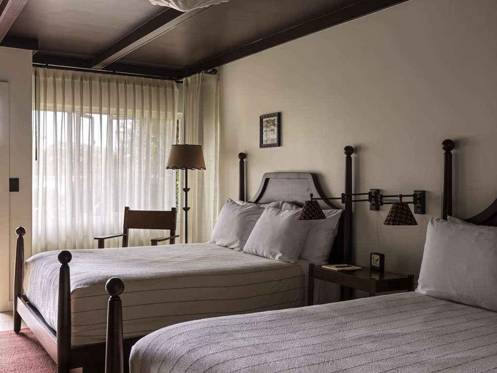 La Playa Hotel 4*