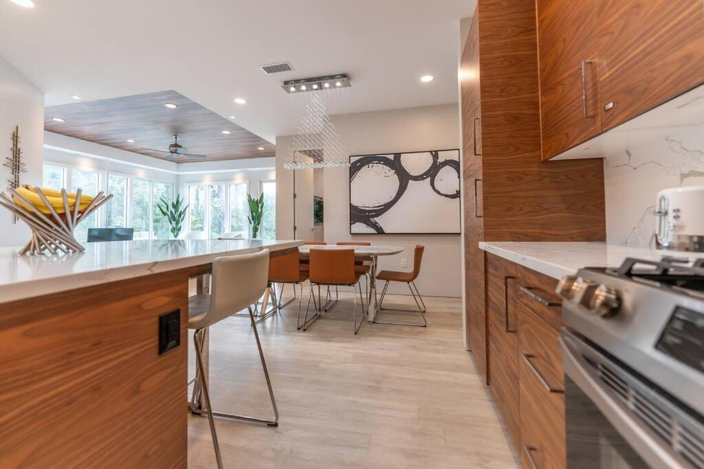 Hideaway - Modern Luxury Carmel-by-the-Sea