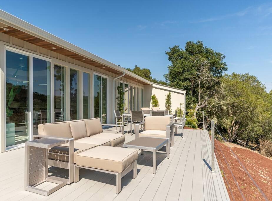 Hideaway - Modern Luxury