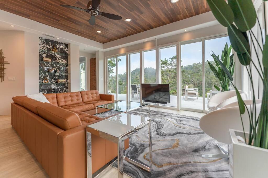 Hideaway - Modern Luxury Holiday home