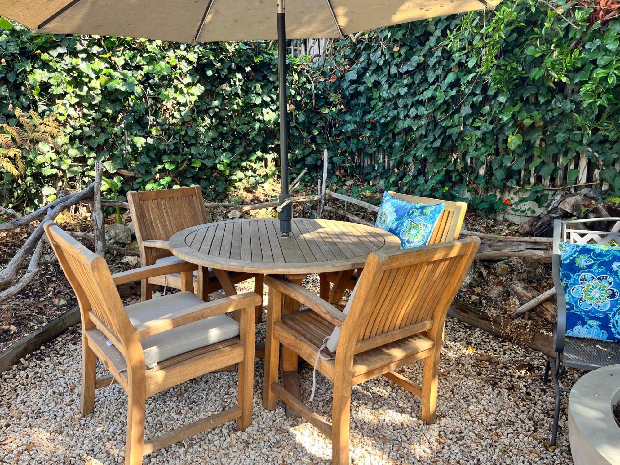 Gorgeous 3-bdrm Home, Walk To Town And Holiday home Carmel-by-the-Sea