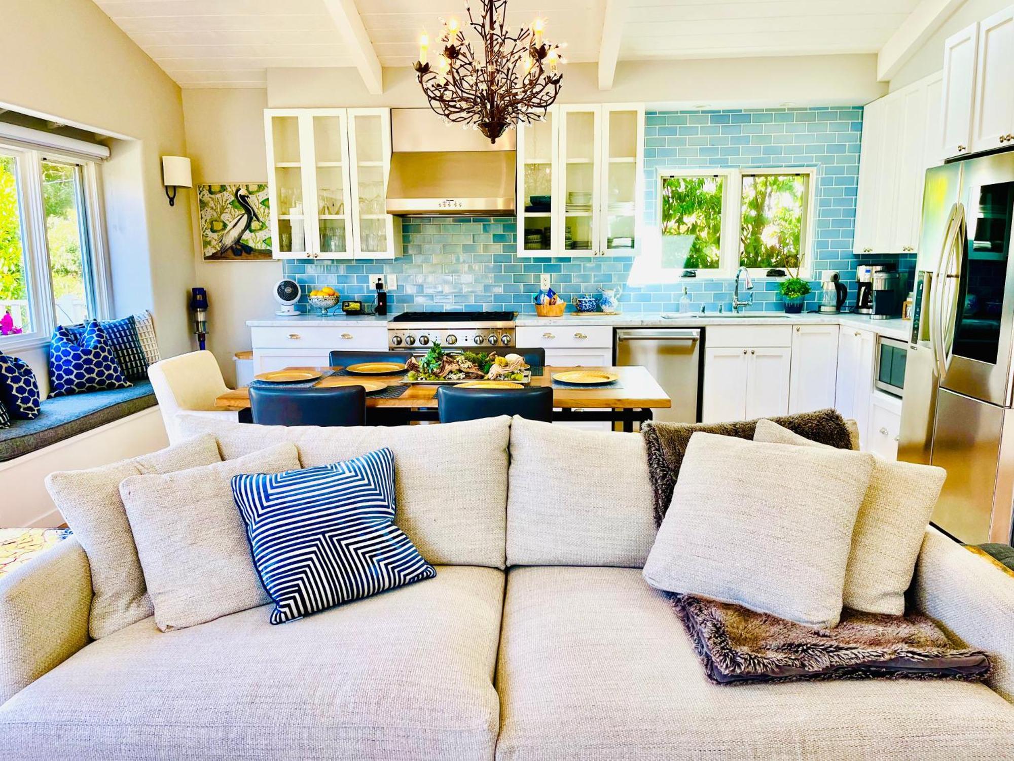 Gorgeous 3-bdrm Home, Walk To Town And