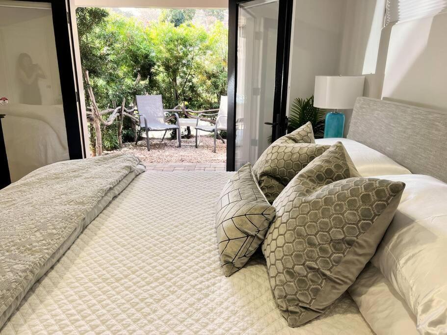 Gorgeous 3-bdrm Home, Walk To Town And Carmel-by-the-Sea
