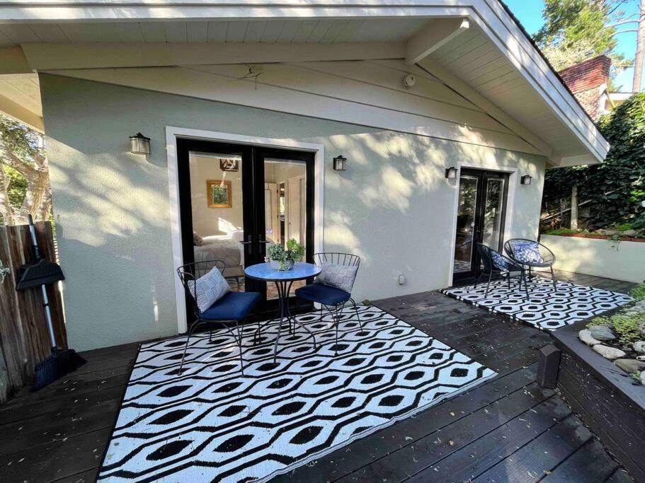 Gorgeous 3-bdrm Home, Walk To Town And *