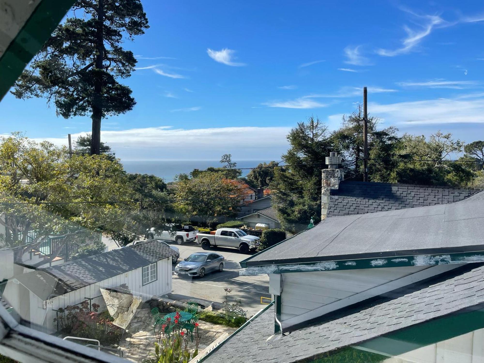 Lantern Inn Carmel-by-the-Sea