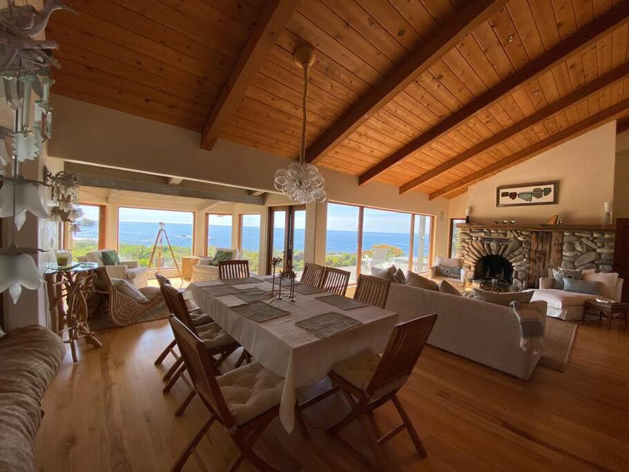 Riviera. Oceanfront, Walk To Beach. Carmel-by-the-Sea