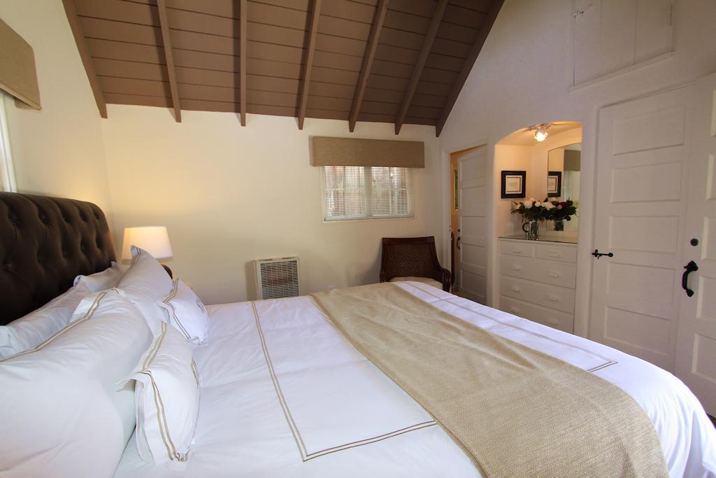 Happy Landing Bed & Breakfast 2*