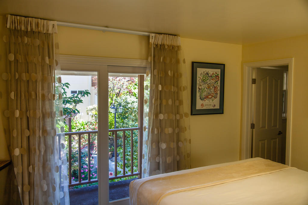 Inn The Vendange & 3*