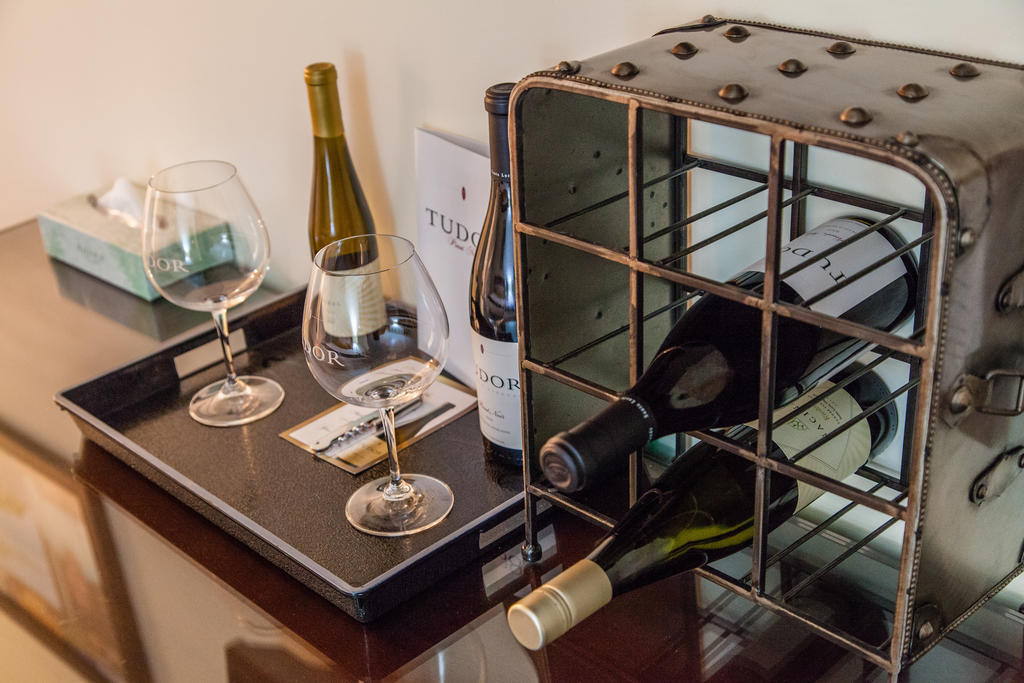 Inn The Vendange & Carmel-by-the-Sea