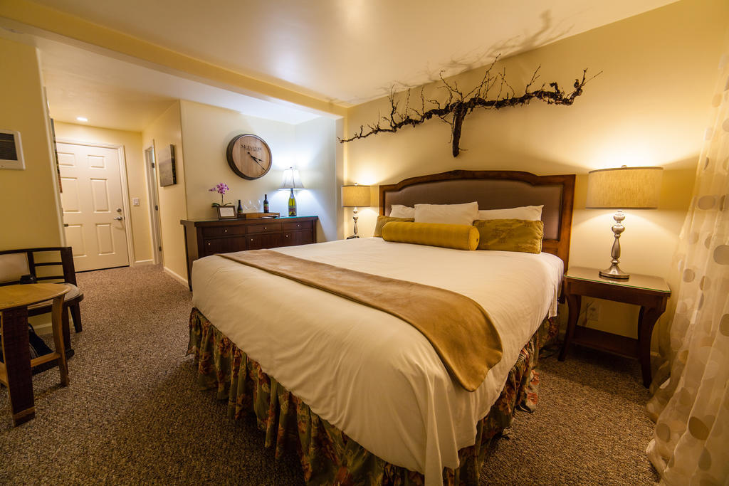 Inn The Vendange & Carmel-by-the-Sea
