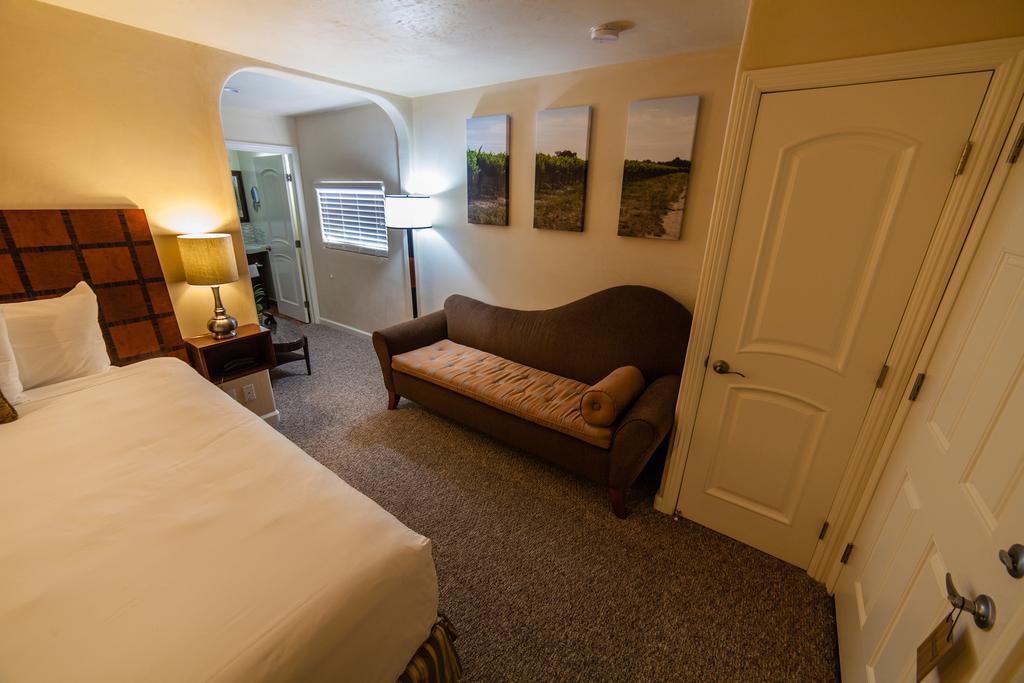 Inn The Vendange & Carmel-by-the-Sea