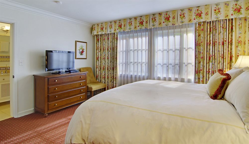 Wayside 3*