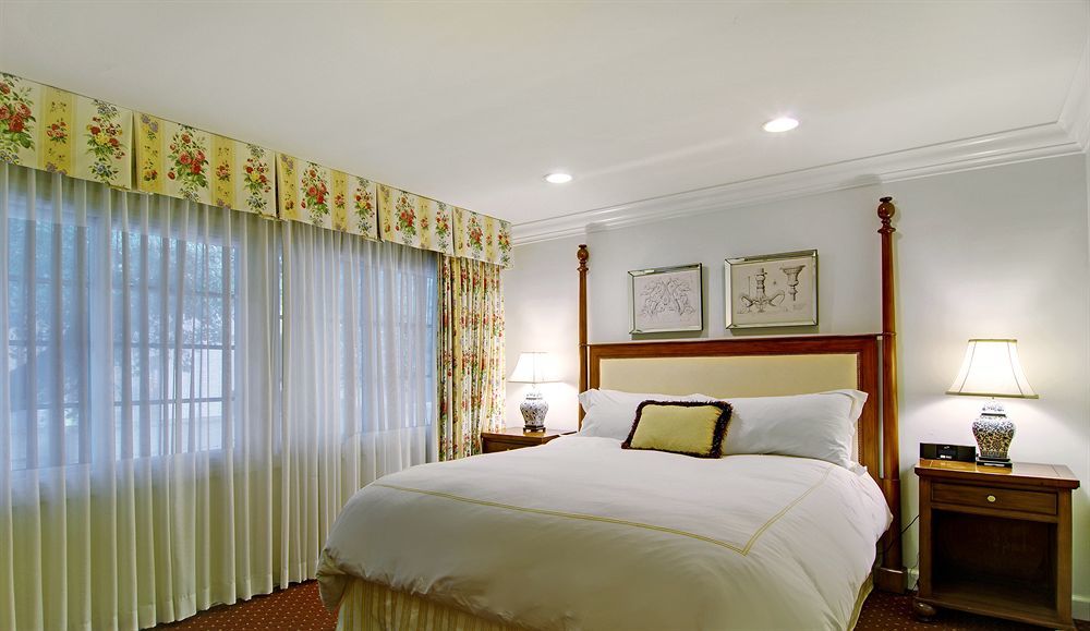 Wayside 3*