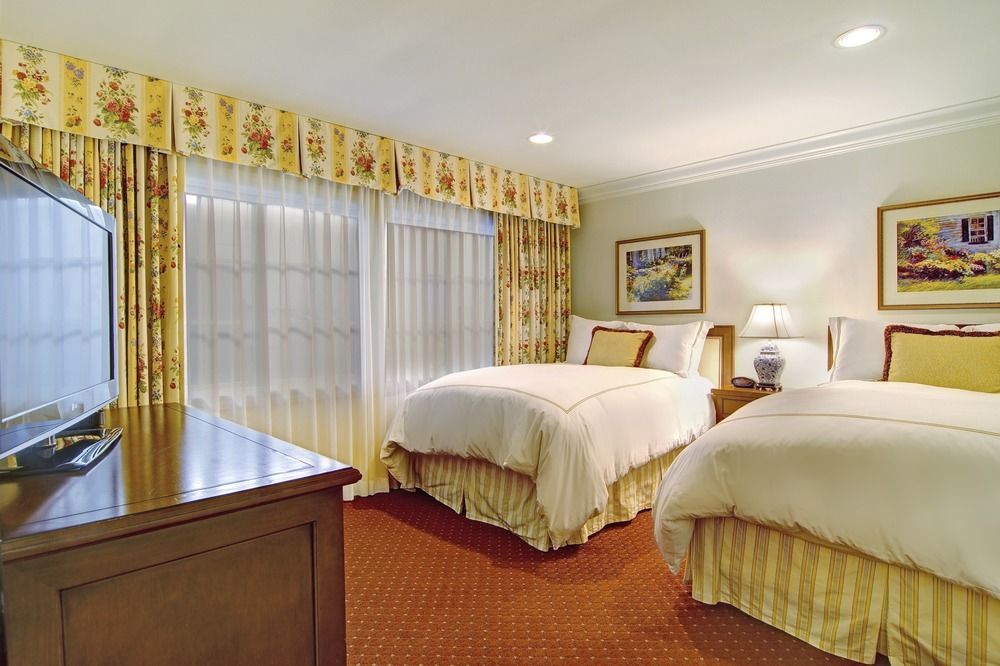 Wayside Inn