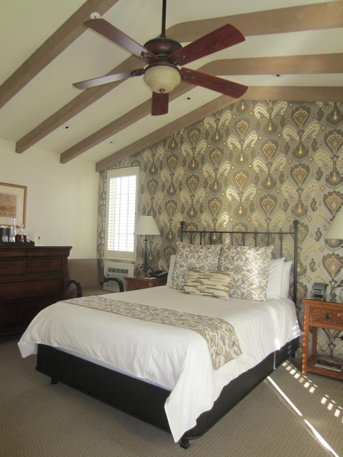 Cypress Inn Carmel-by-the-Sea