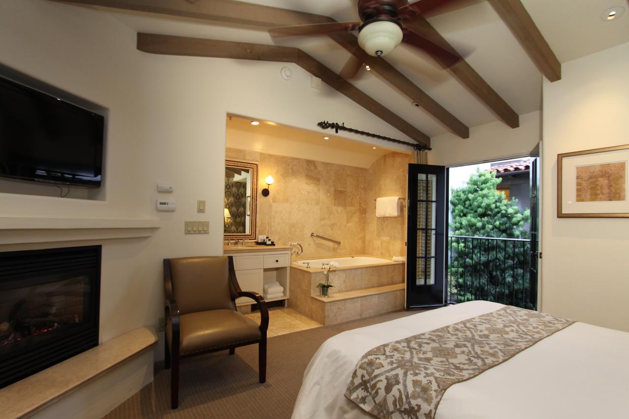 Inn Cypress