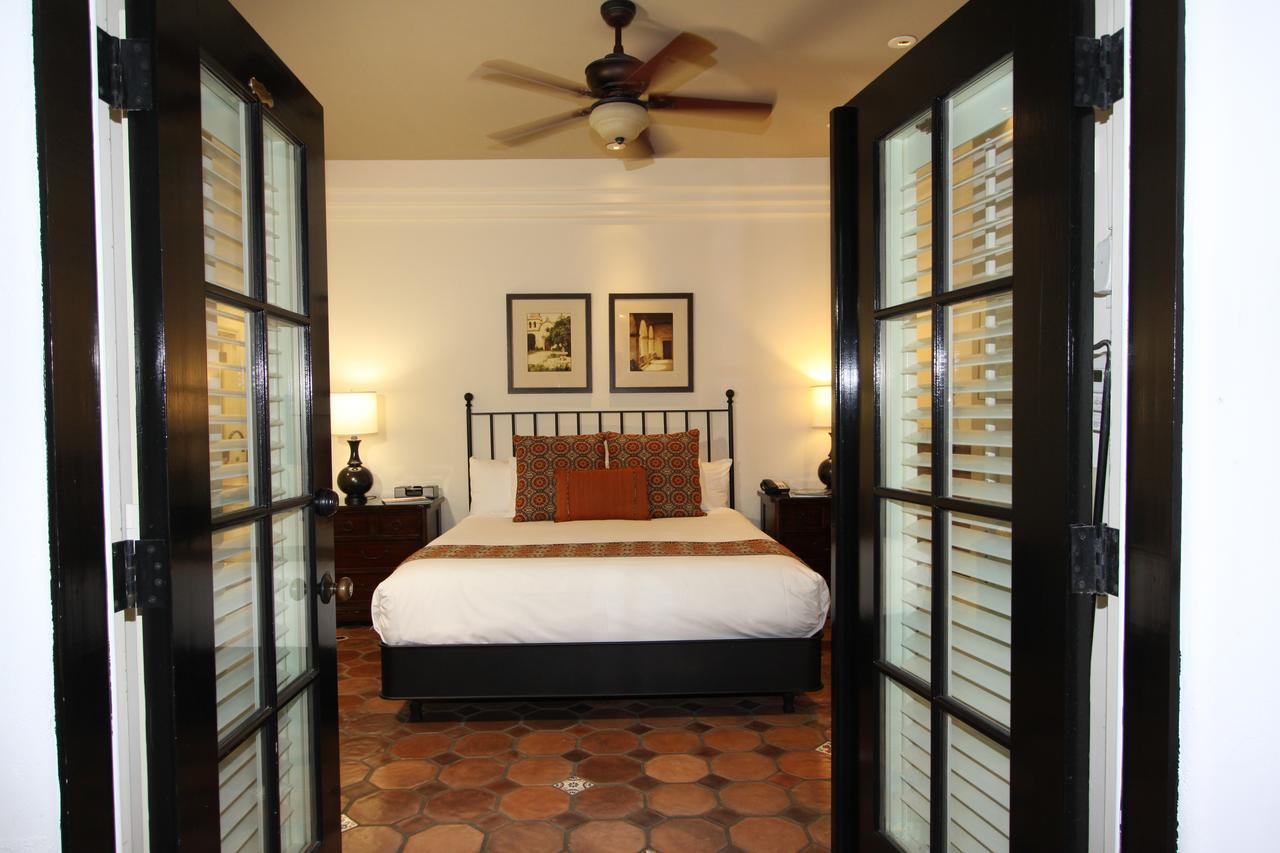 Inn Cypress