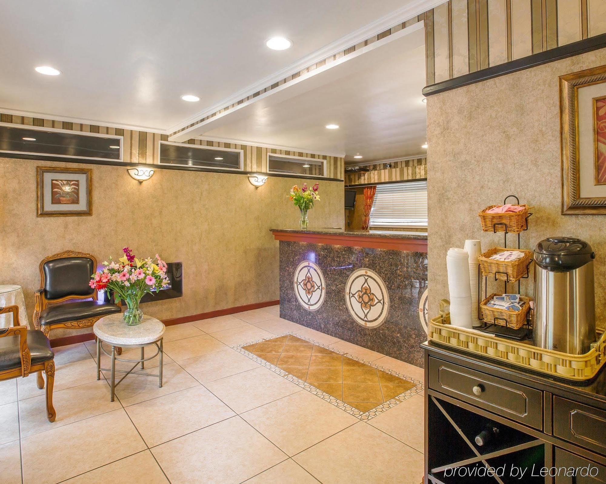 Clarion Collection Oaks Hotel