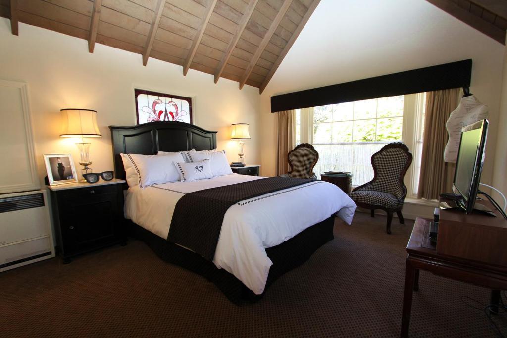 Bed & Breakfast Happy Landing Carmel-by-the-Sea