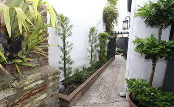 The Vagabond's House 4*