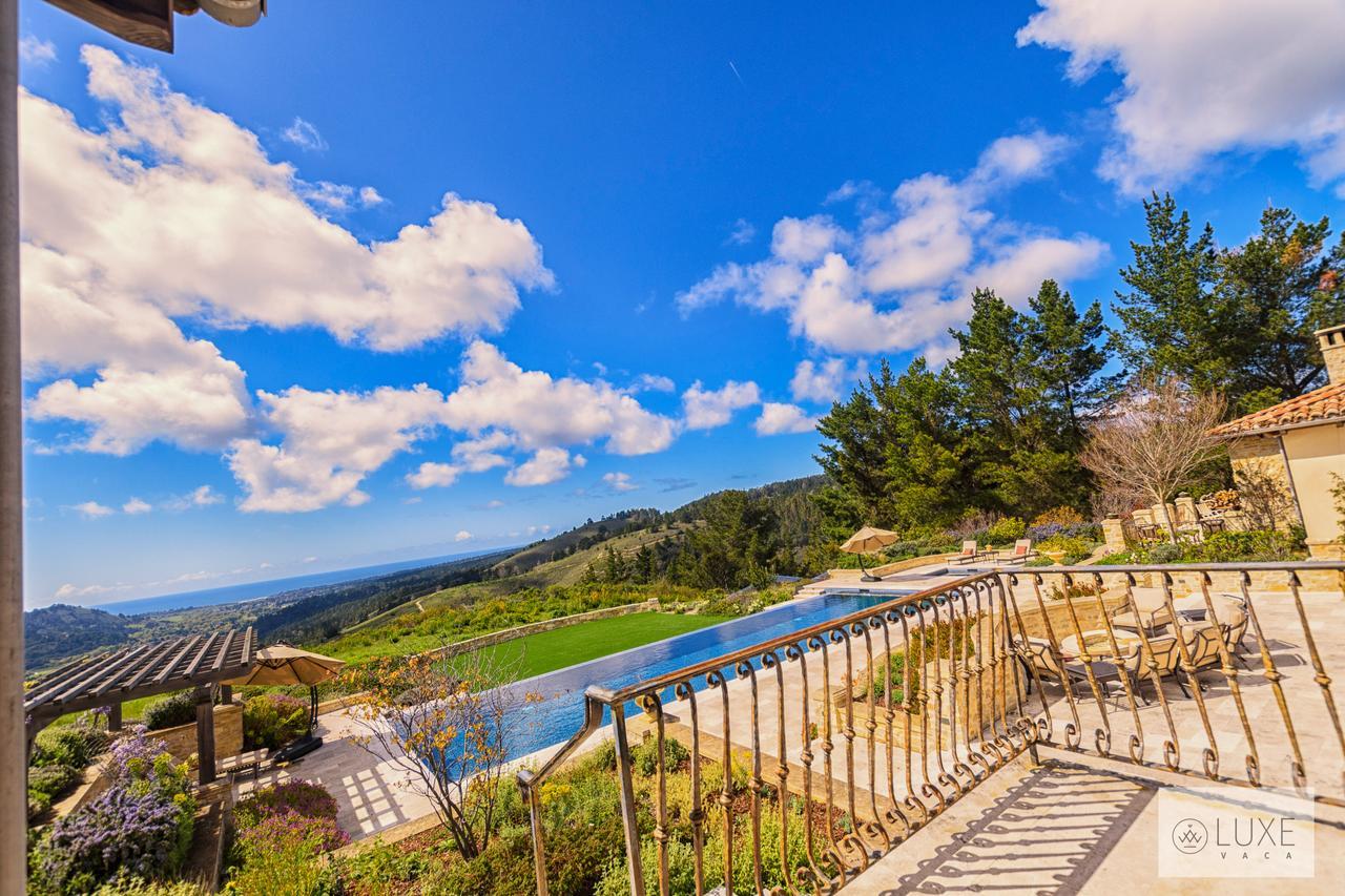 Chateau De Renaitre Carmel-by-the-Sea