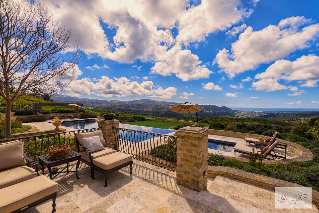 Chateau De Renaitre Carmel-by-the-Sea