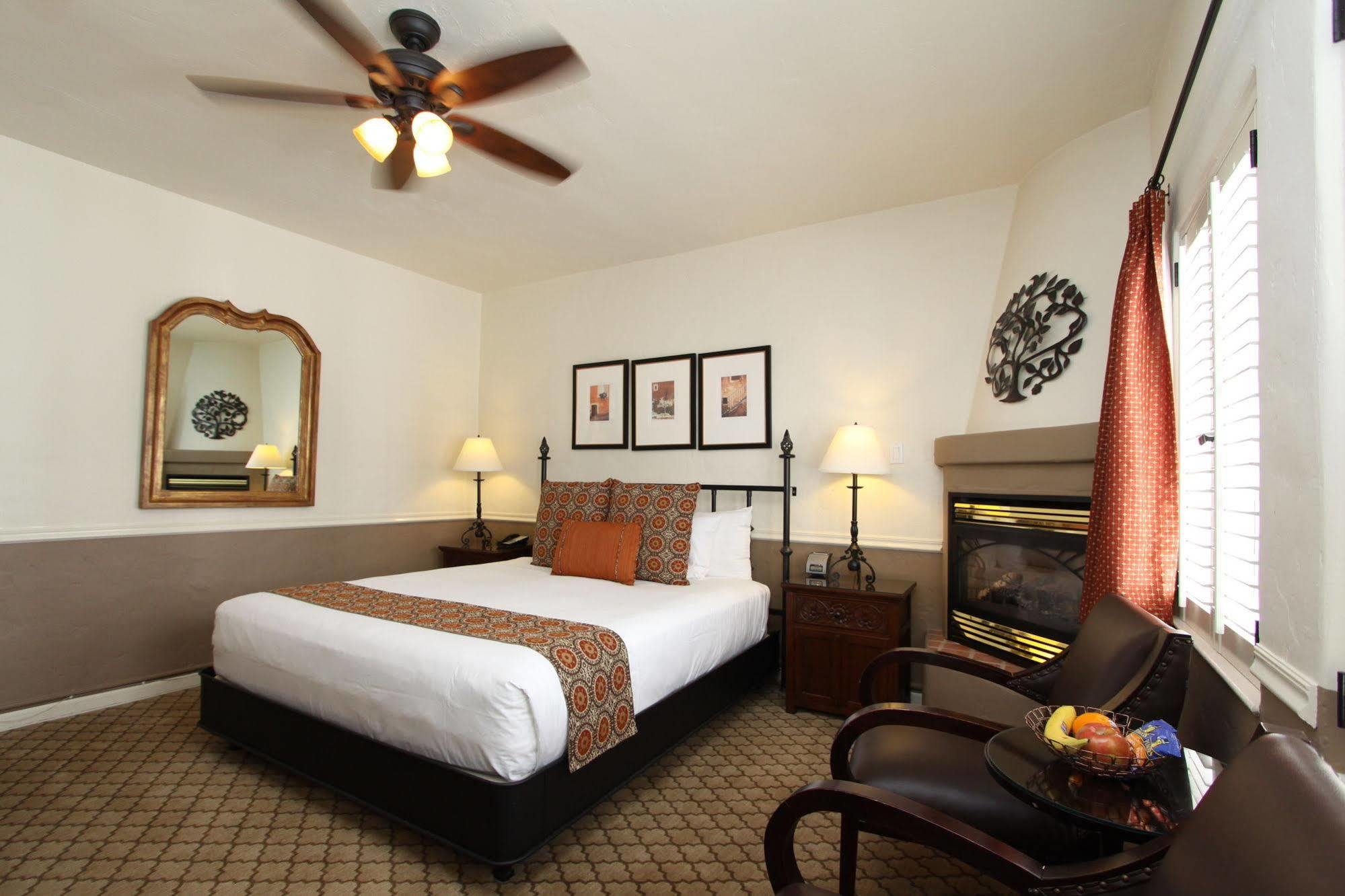 Cypress Inn