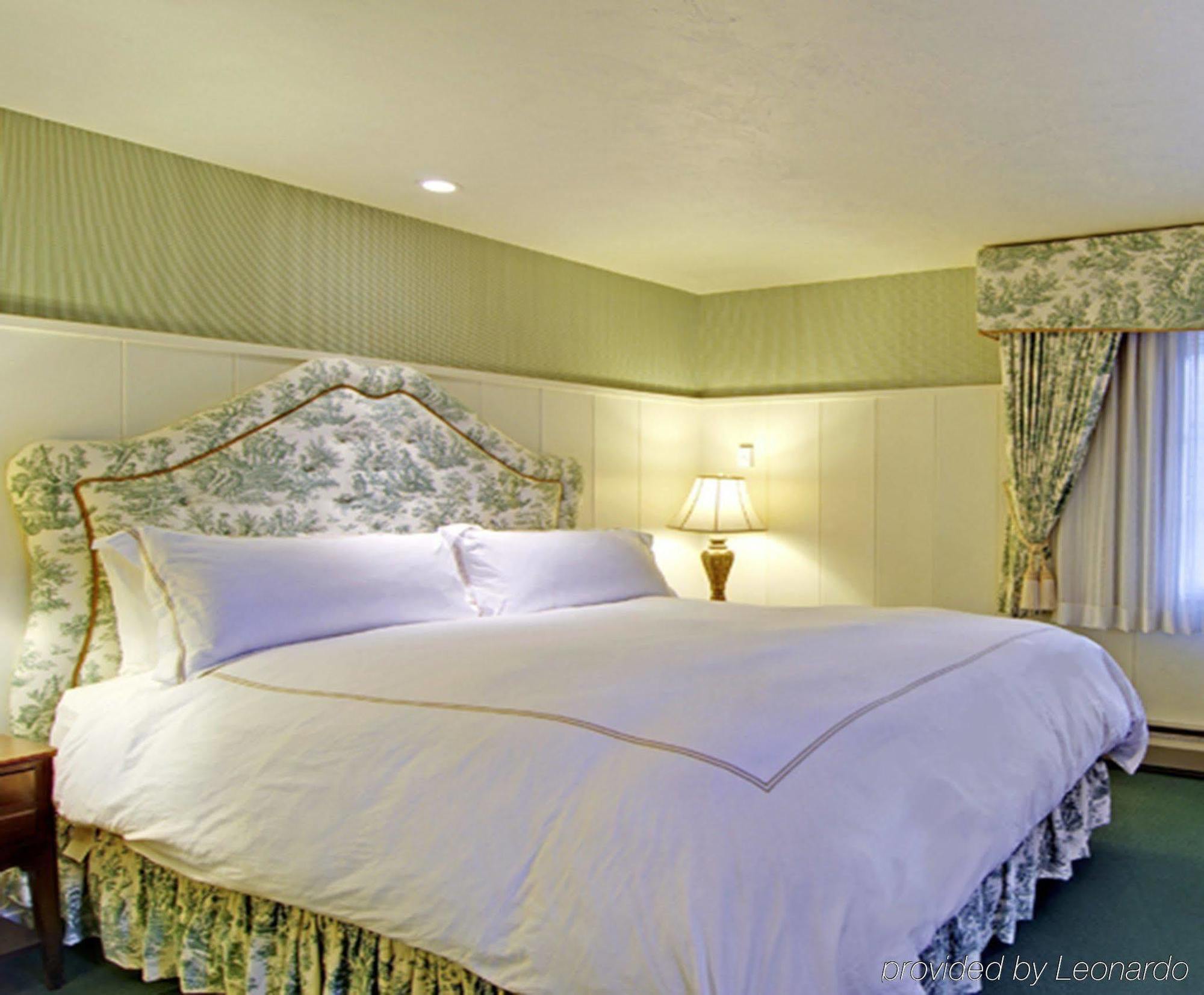 Wayside Carmel-by-the-Sea