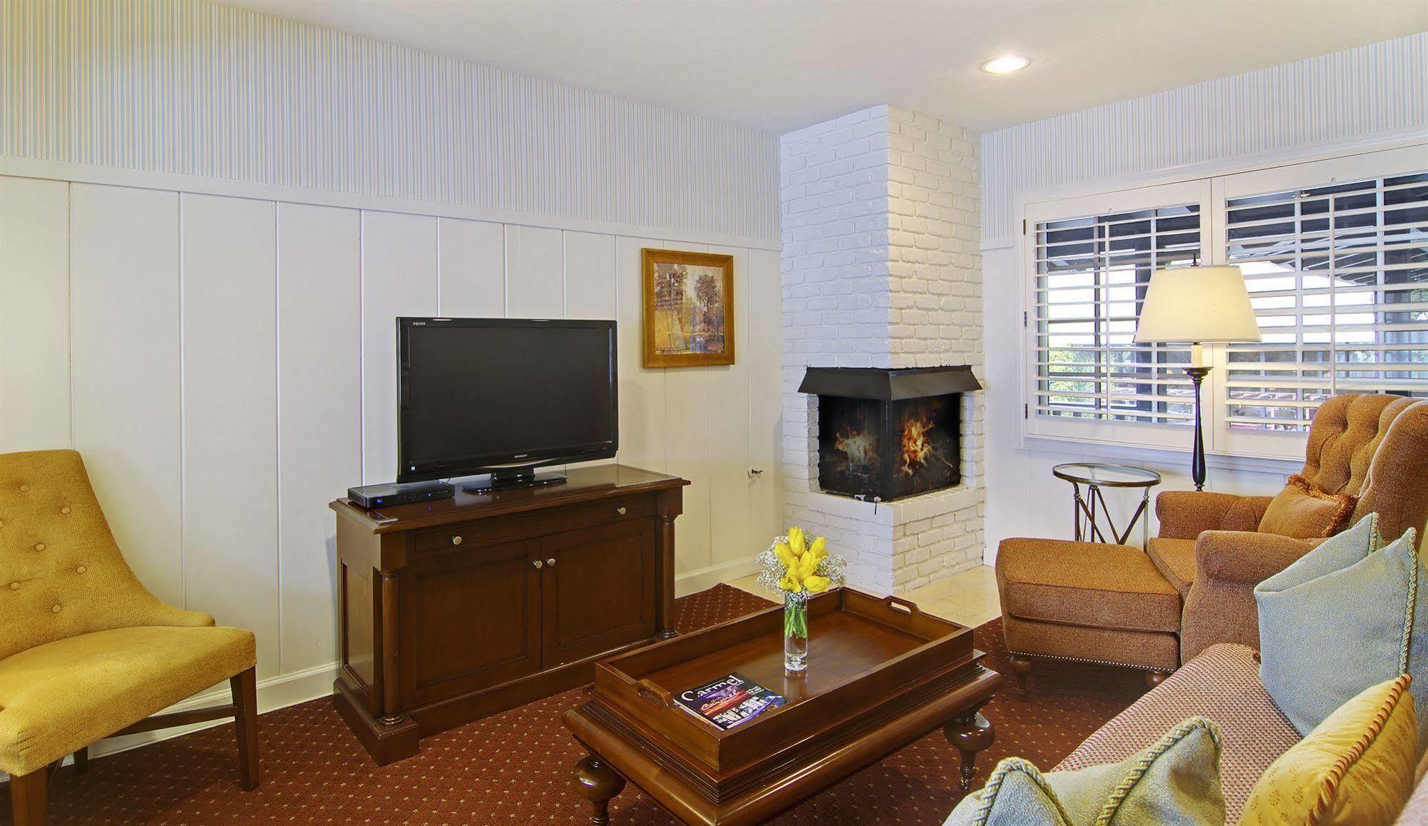 Wayside Inn 3*