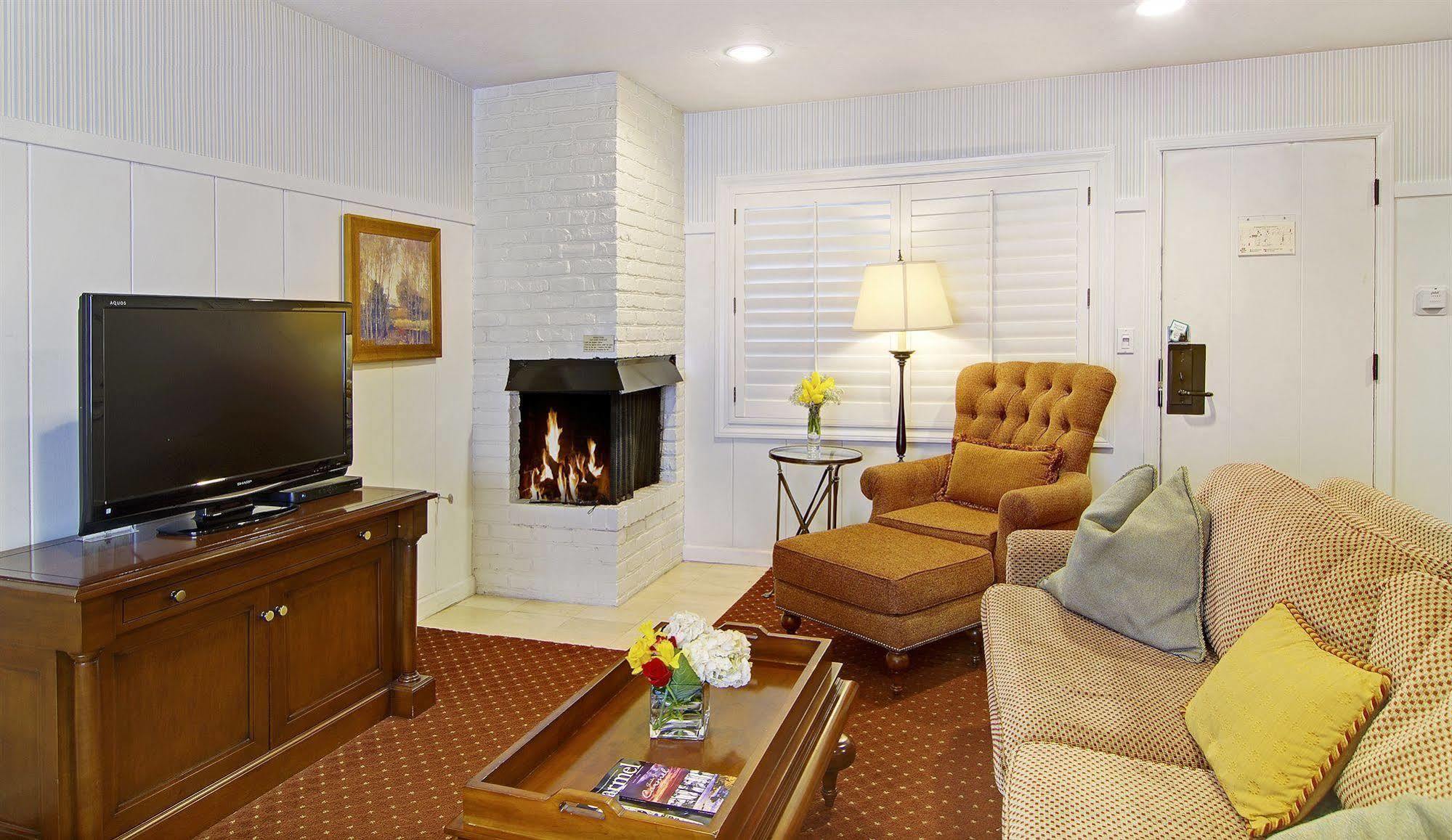 Wayside 3* Carmel-by-the-Sea
